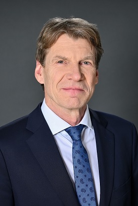 Vorschau_Dr. Niklas Mangold_stv. KZVH-Vorstandsvorsitzender_seit 1.9.2019_Foto_Jörg Puchmüller