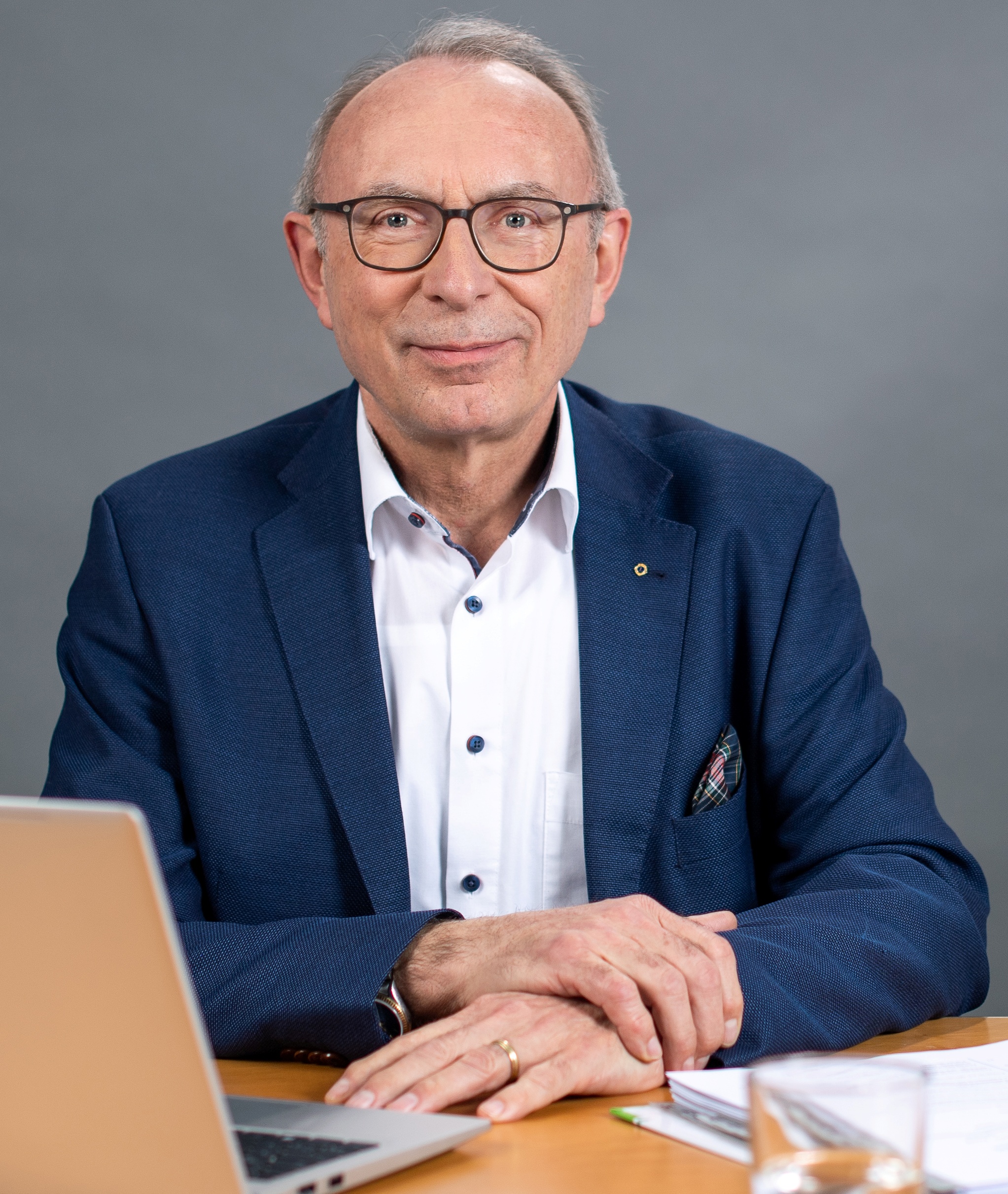 Pressebild Vorschau Dr. Dr. Josef Schardt_Foto_Puchmüller
